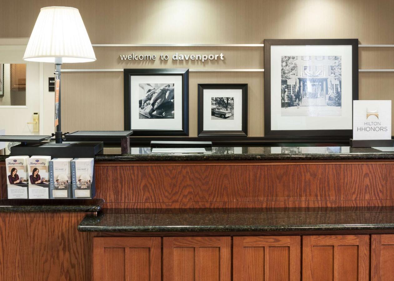 Hampton Inn & Suites Давенпорт Экстерьер фото