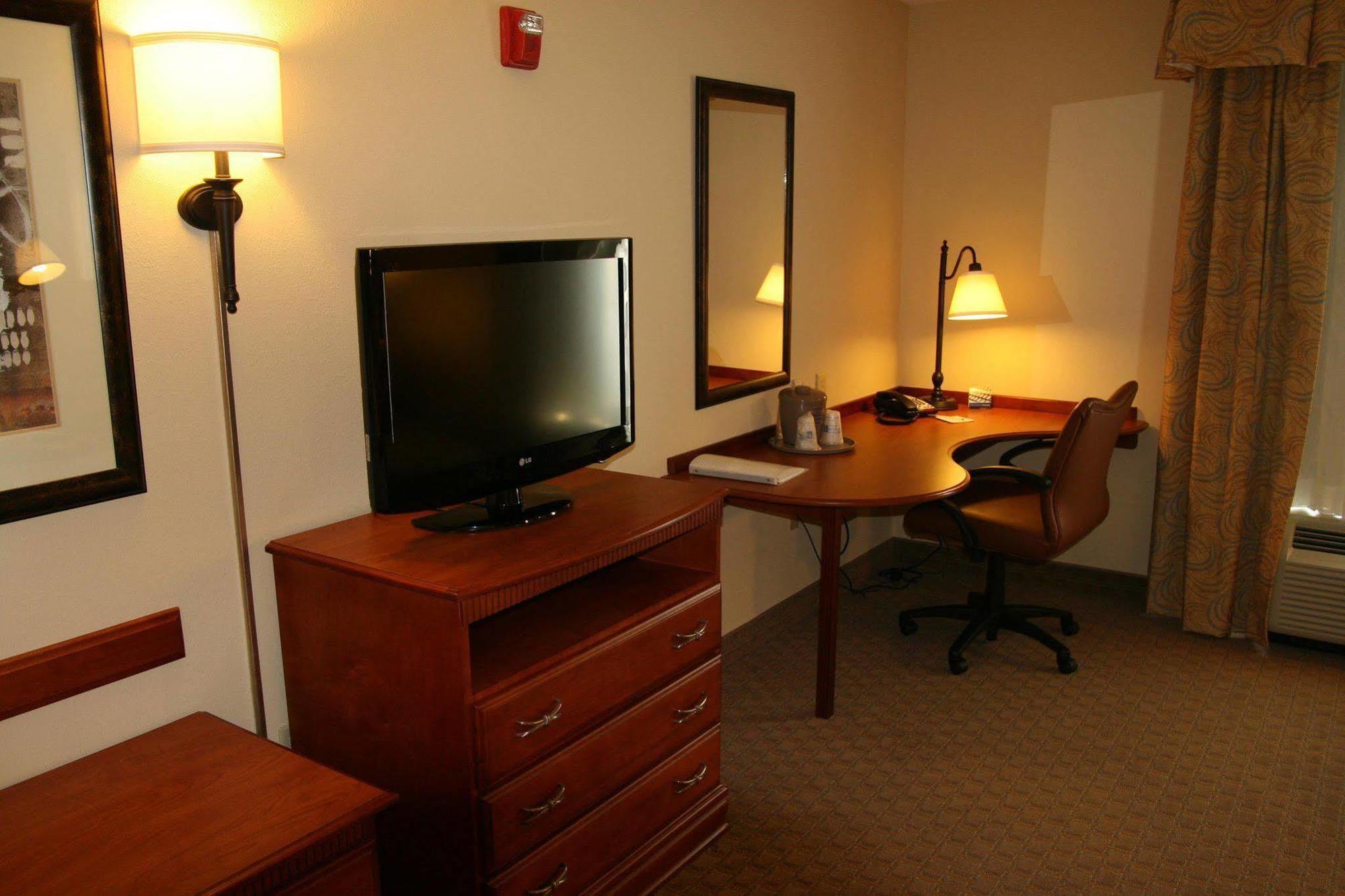 Hampton Inn & Suites Давенпорт Номер фото